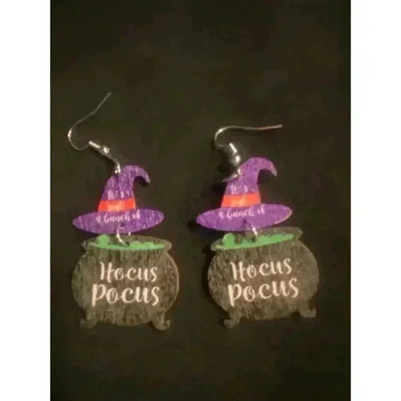 It’s Just a Bunch of Hocus pocus Witch Halloween Ear Rings - Picture 1 of 1